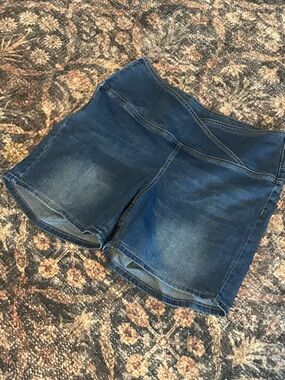 Denim High-Waist Women’s Shorts - Dark Blue